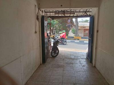 Di kontrakkan kios jln Moch Kahfi 2 rt9 rw01 Jaga karsa jak.sel no 60