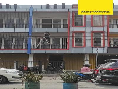 Disewakan Ruko 3,5 lantai di Jalan Raya Mastrip Surabaya