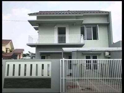 Disewakan Rumah 2 Lt siap huni