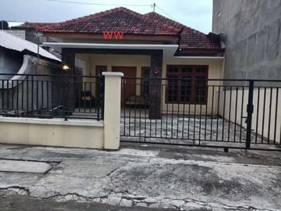 Jual rumah baru lokasi Karangasem solo luas 206m harga 1 Milyad nego