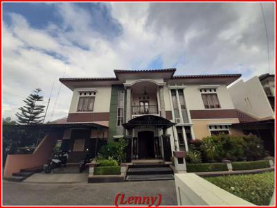 Jual Rumah Mewah 2 lantai di Dalam Kota Jogja