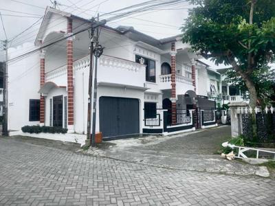 Rumah 2 lantai dalam perumahan Nogotirto Gamping Sleman Yogyakarta
