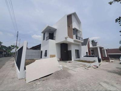 Rumah Baru 2 Lantai Luas Tanah Megah dekat Pusat Kota Jogja