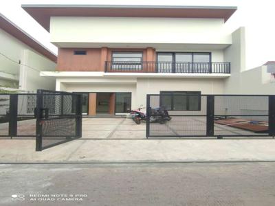 Rumah baru 2 lantai modern minimalis di komplek Jatimakmur Pondok Gede