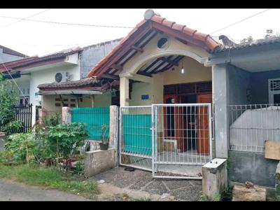 Rumah deket pasar lama dan royal