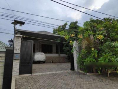 Rumah full furnished jalan utama Puri Anjasmoro