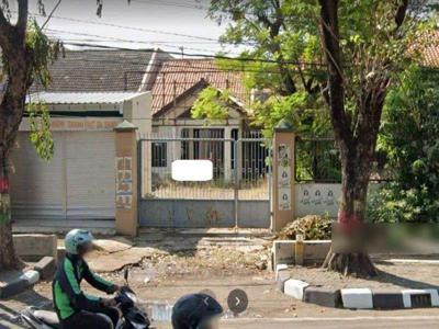 Rumah lama pinggir jalan raya tengah kota Semarang, Jln Kompol Maksum