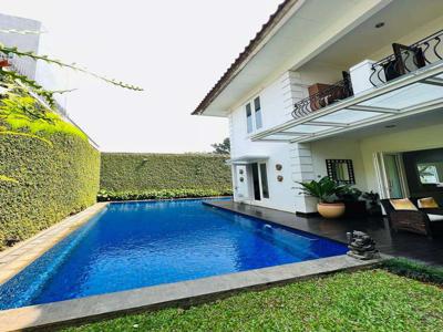 Rumah Mewah Dan Elegan di Puri Bintaro Sektor 9 Lt.500 M2