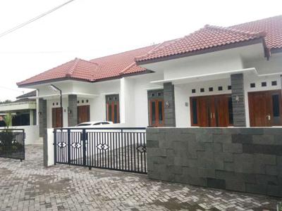 Rumah minimalis di Ngawen dalam ringroad Jalan Kabupaten