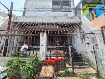 Dijual rumah 3 lantai banyu urip surabaya