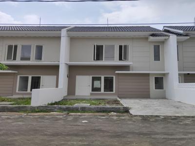 Rumah 2 Lantai Siap Huni Strategis di Surabaya Kota