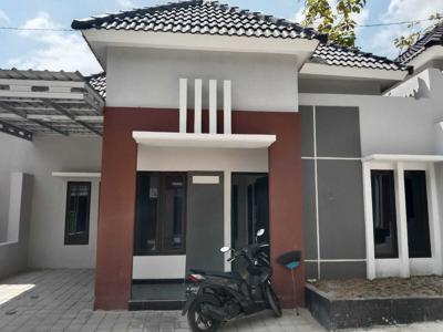 RUMAH BARU SIAP HUNI DI TEPI JALAN BANTUL