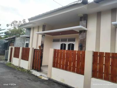 Rumah Godean Km 7: Selatan bakmi Pak Pele