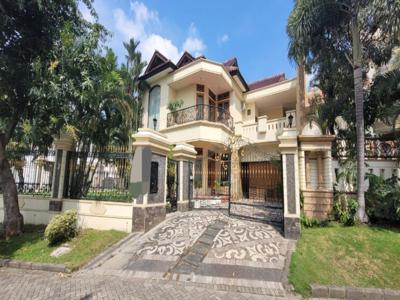 Siap Huni Hook Rumah di Graha Famili Surabaya