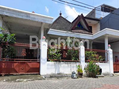 DIJUAL RUMAH PLUS KOST PENUH