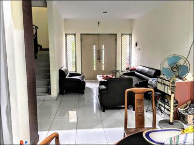 RUMAH 2 LANTAI GADING SERPONG SEKTOR 7 SIAP HUNI DG JALAN LEBAR DIJUAL