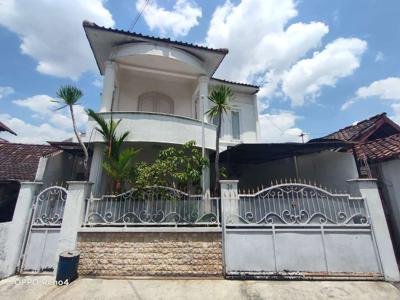 Rumah 2 lantai pinggir aspal dekat Balaikota di Timoho umbulharjo