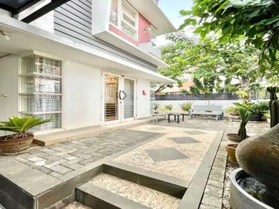 Rumah 3 Lantai + Rooftop Murah di Kawasan Pondok Indah Jakarta