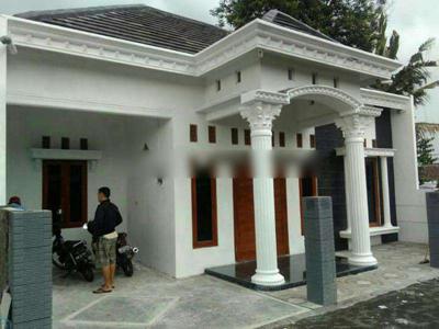 Rumah Cantik Jl Wates