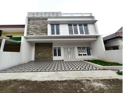 Rumah Design Modern 2.5 Lantai Siap Huni Cluster Di Tanah Baru Beji De