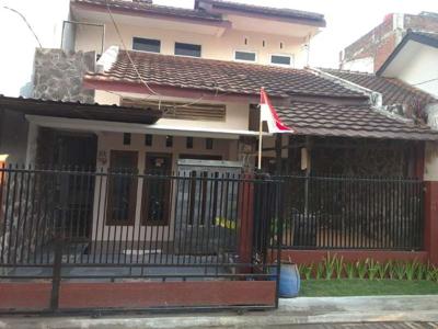 Rumah Dua Lantai Dijual Mondoroko Singosari Malang