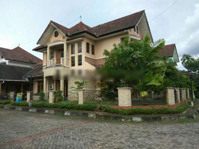 Rumah elit, Rumah dalam perumahan di jl kaliurang