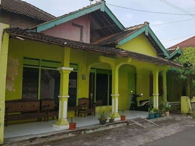 Rumah hitung tanah, hanya 100meter dari jalan raya solo-grogol