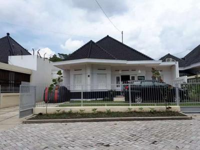 RUMAH IJEN TAMPOMAS MALANG