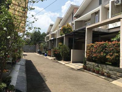 Rumah townhouse exclusive 2 lantai siap huni Jati murni Pondok Gede