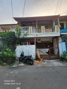 Rumah Tua Luas 70 m2 di Kampung Ambon, Kayu Putih