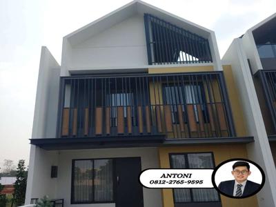 Strozzi Home With Attic Room At Symphonia Summarecon Serpong