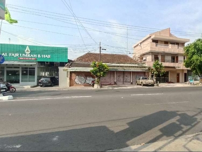 Tanah Tepi Jl. Perintis Kemerdekaan dalam ringroad Jogja Kota.