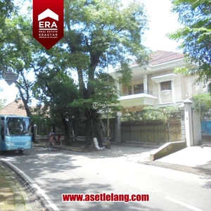 Dijual Rumah Mewah 2 Lantai, Jl. Lap. Supratman, Bandung Wetan LT1515 - Bandung
