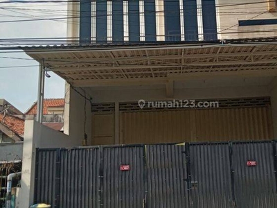 Disewakan Ruko 2,5 Lantai di Karang Empat Besar Surabaya