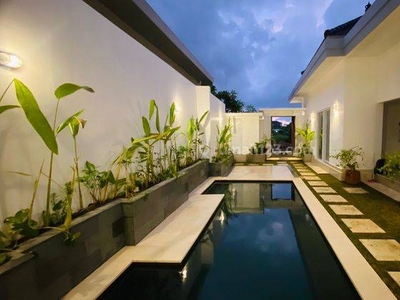 Disewakan Villa Deket Cafe Nook Area Umalas Kerobokan Bali