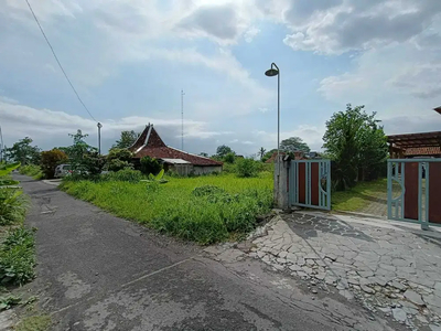 Kawasan Resto dan Villa Jogja, Tanah Sleman; Utara Jl. Damai