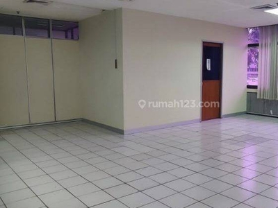 Office Space Area Gajah Mada Jakarta Pusat, Siap Pakai, 5 Lantai