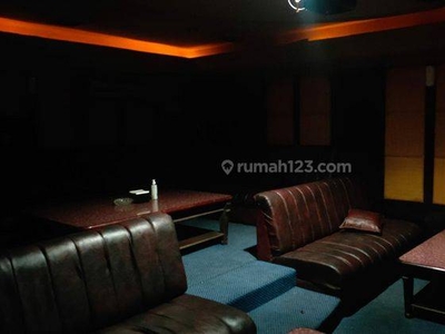 Ruko Bagus SHM Tempat karaoke masih beroperasional dan Strategis