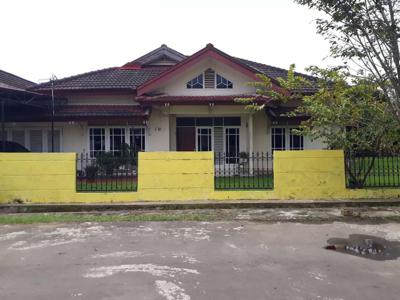 Dijual Rumah Hook halaman Luas Perumahan Bukit Sejahtera Palembang