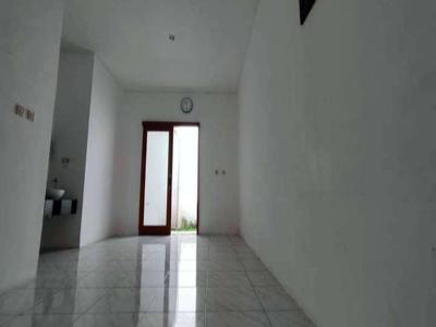 rumah minimalis dekat Kota Baru Parahyangan