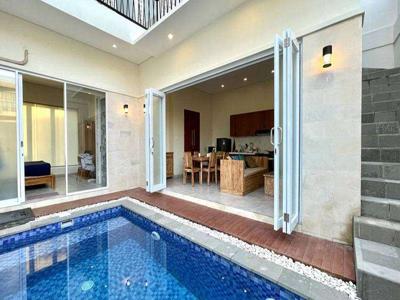 Sewa Harian Villa Modern 3 kamar di Canggu Bali - BVI47742