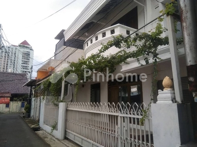 Disewakan Rumah Siap Huni 2 Lantai, Strategis di Tebet Dalam Jakarta Selatan Rp100 Juta/tahun | Pinhome