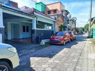 Perumahan di colomadu (taman sari ke utara 200m)