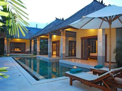Disewakan Harian Villa 3 Kamar Tidur di Seminyak Bali - BVI8375