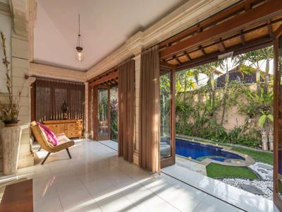 Sewa Villa Keluarga 3 Kamar di Seminyak Bali - BVI2531