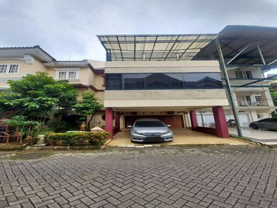 Dijual Rumah Siap Huni 3 Lantai di villa Jatibening, Bekasi