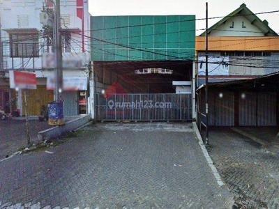 Gudang + kantor Ex Gudang Rokok, Poros jalan Malang Surabaya