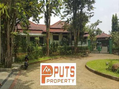 Rumah Mewah dgn halaman sangat luas, Komplek Vila Duta, Bogor