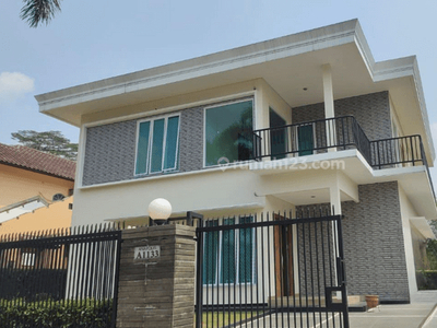 Di Sewakan Rumah Dengan Backyard Luas Sentul City, Bogor