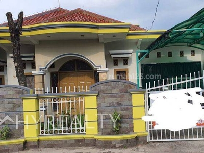 Di Sewakan Satu Unit Rumah 2 Lantai di Ciburial Cileunyi Kabupaten Bandung